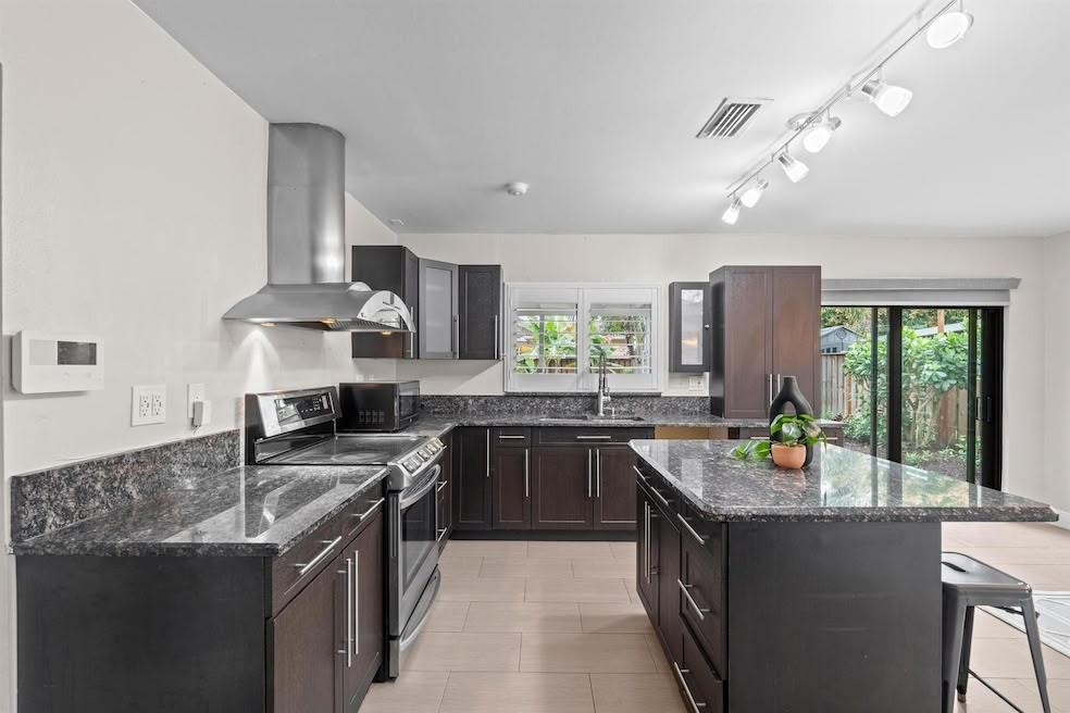 6327 Gentle Ben Circle - Photo 6 of 20