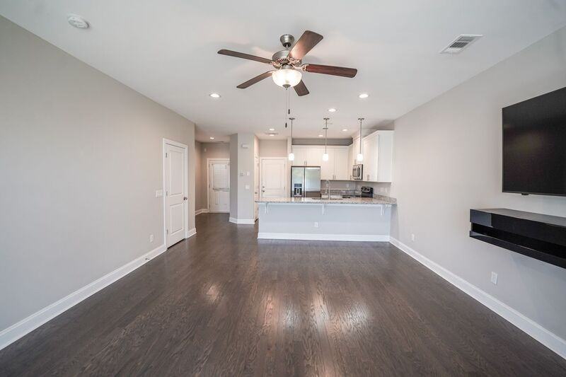 160 Lake Lily Dr - Photo 7 of 31