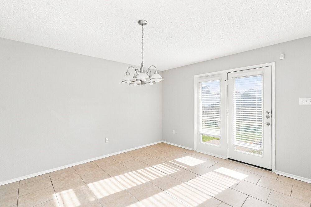 9209 Saint Martin Rd - Photo 7 of 16