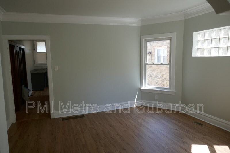 4053 N Long Ave - Photo 3 of 18