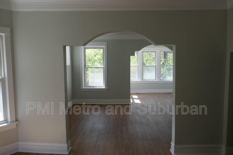 4053 N Long Ave - Photo 4 of 18