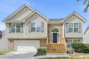 featured image of 2331 Temple View Ct