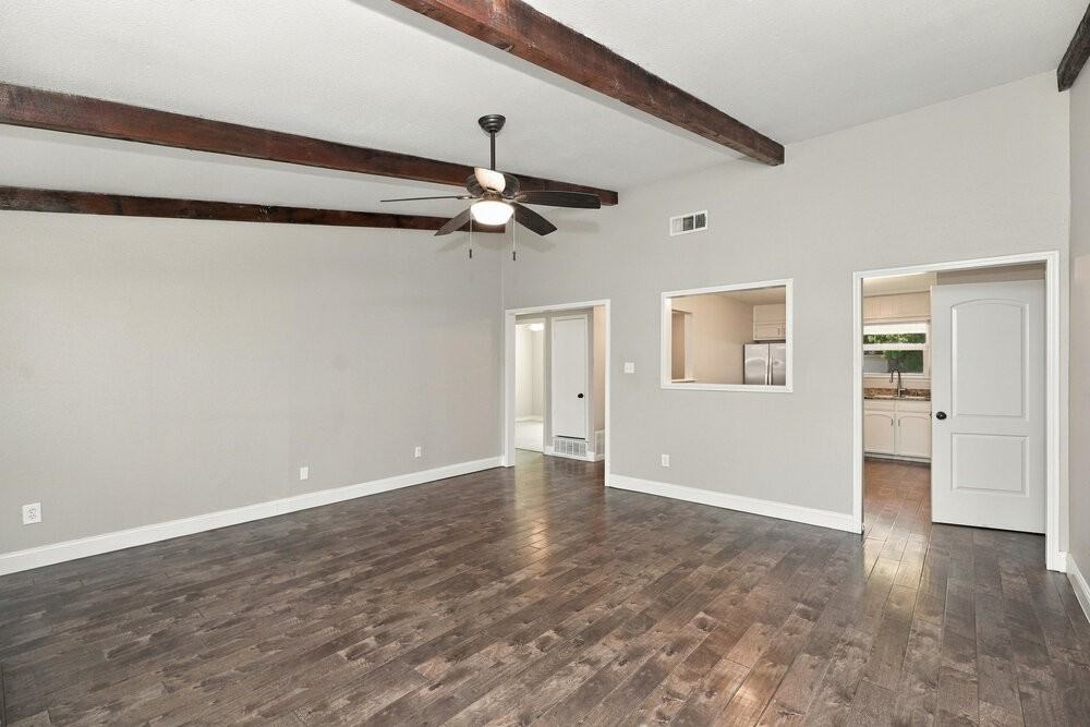 808 Judith St - Photo 3 of 16