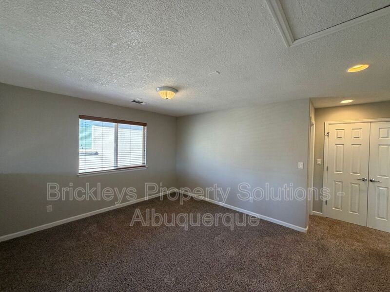 418 Paseo Roja Pl Ne - Photo 7 of 43