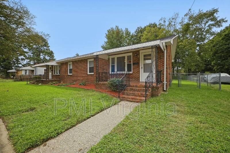 56 Radford St - Photo 4 of 26