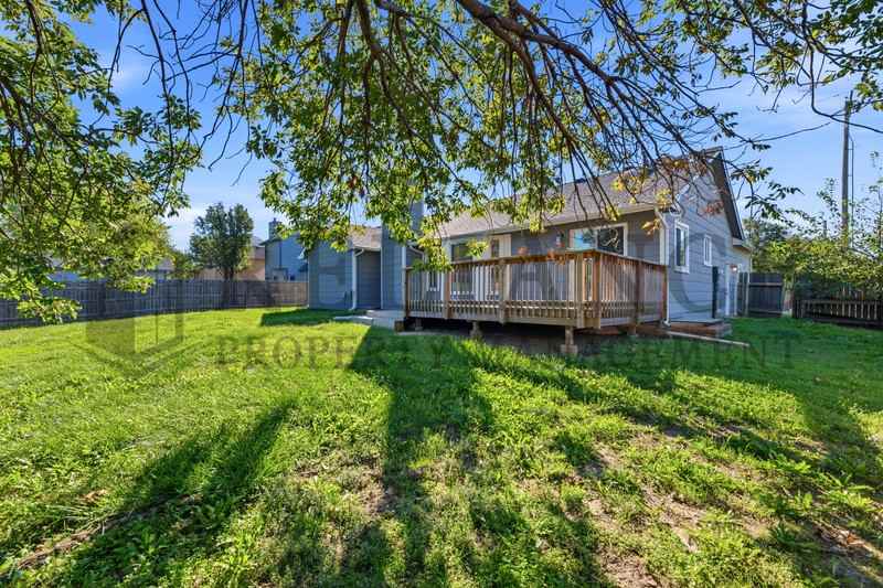 9228 E Mount Vernon St - Photo 5 of 45