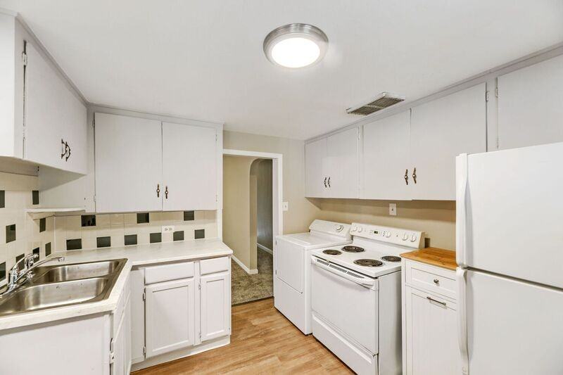 5410 E Asbury Ave - Photo 6 of 15