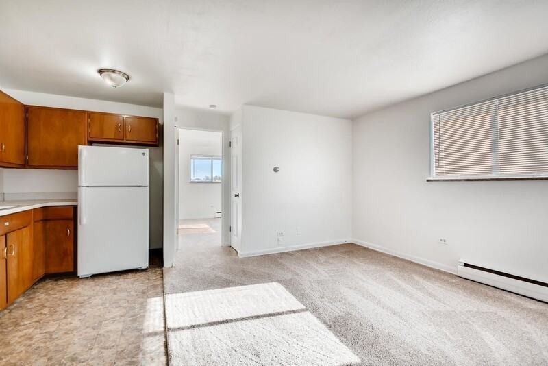257 E Powers Ave #5 - Photo 3 of 11