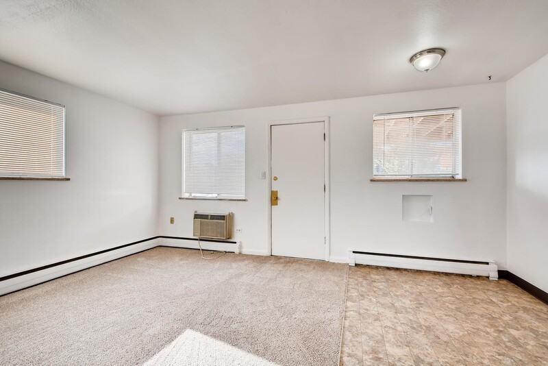 257 E Powers Ave #5 - Photo 4 of 11
