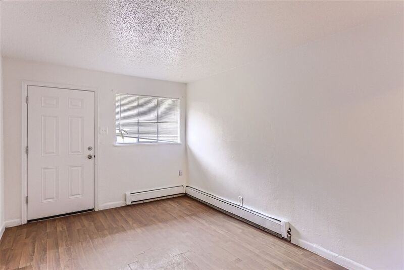 3544 N High St - Photo 2 of 10
