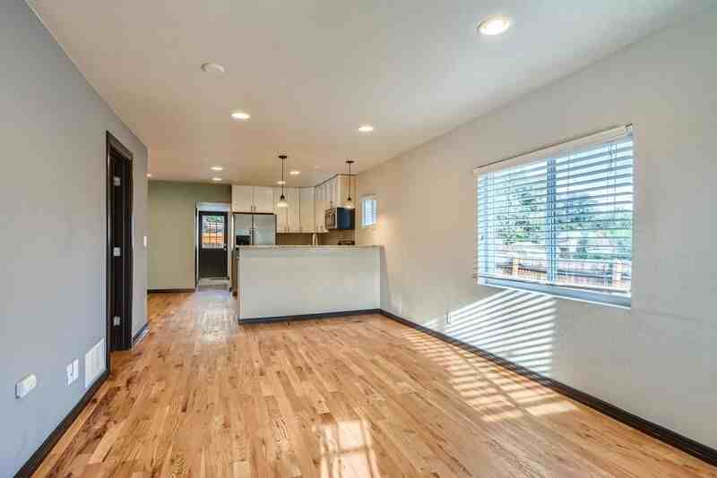 75 Irving St - Photo 4 of 13