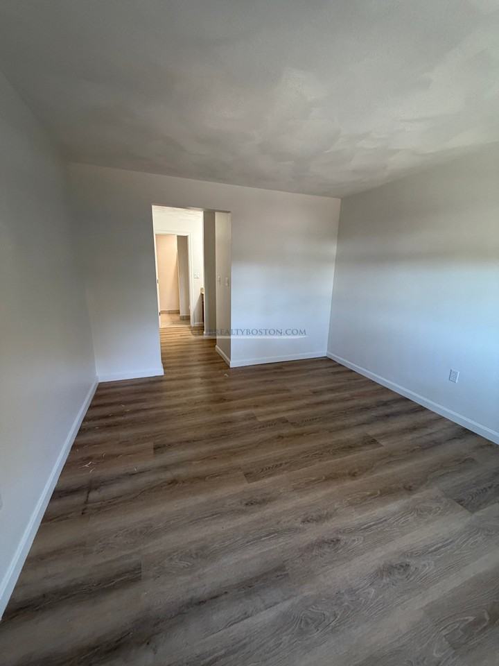 55 Farwell St #12 - Photo 3 of 24