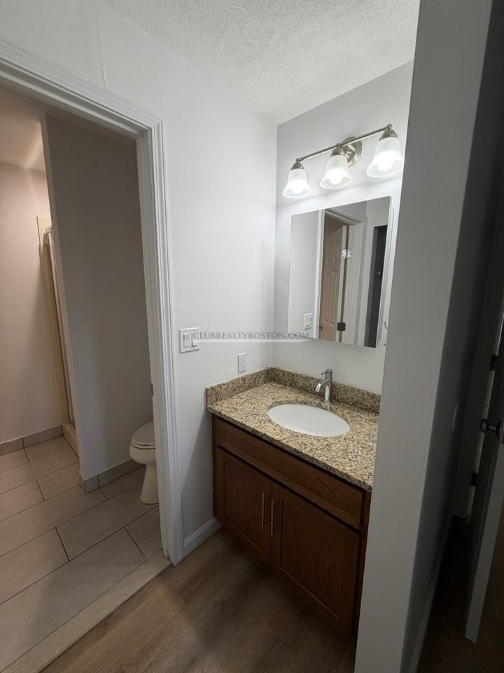 55 Farwell St #12 - Photo 5 of 24