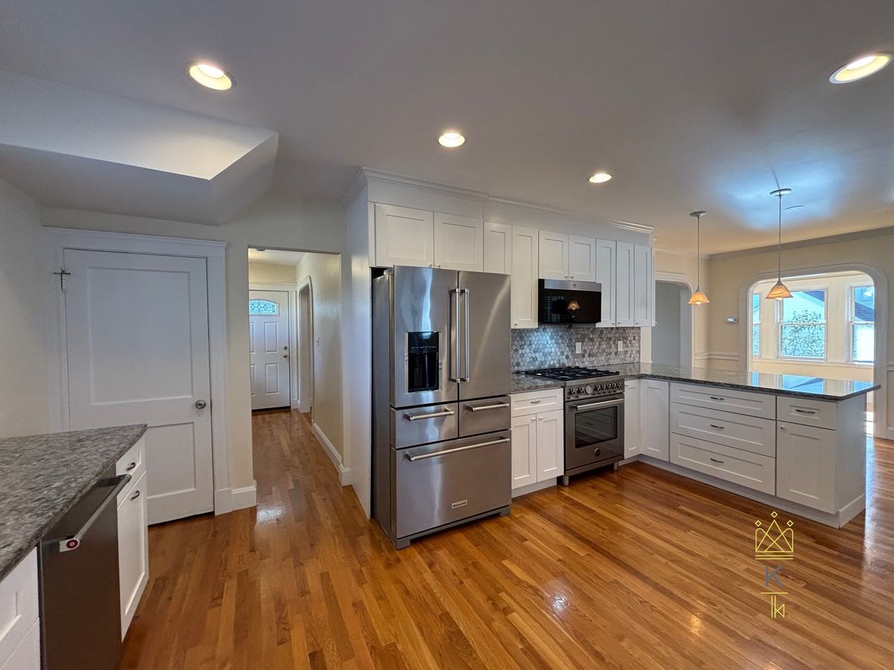 40 Ansonia Rd - Photo 3 of 33