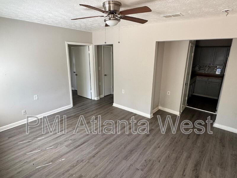 145 Lawton St Sw - Photo 2 of 5