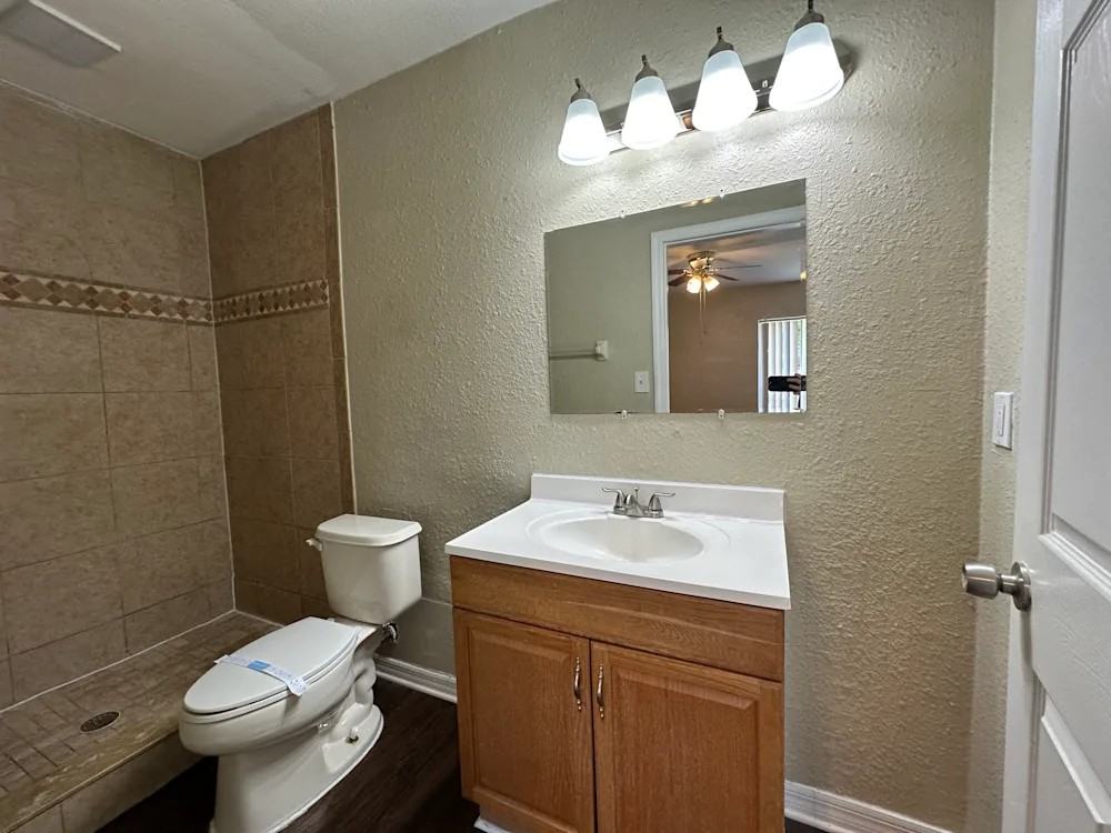302 West Windhorst Road - Photo 3 of 7