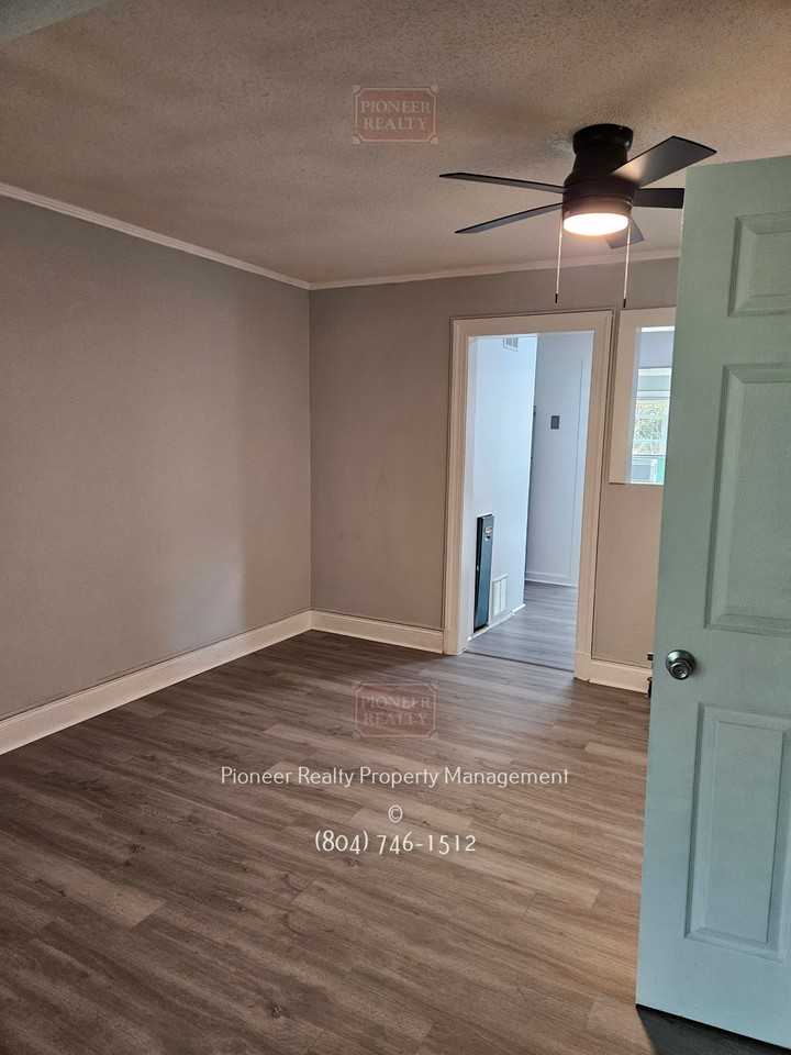 1207 South Meadow Street - Photo 5 of 33