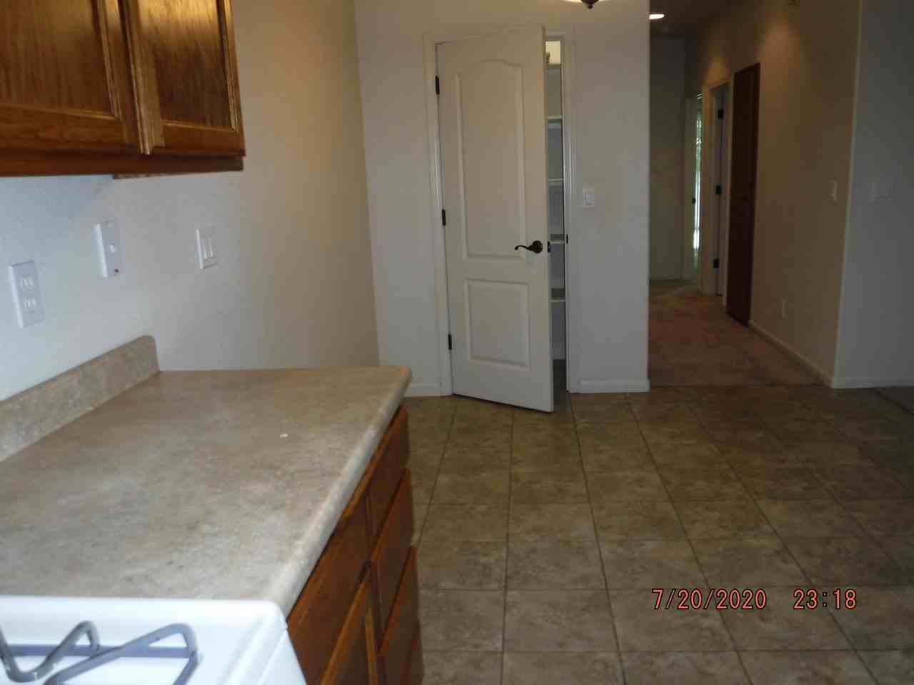 378 N. Walton Avenue - Photo 7 of 12