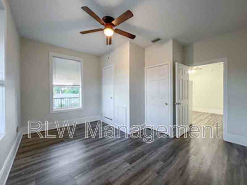 11 N Central Ave #303 - Photo 4 of 10