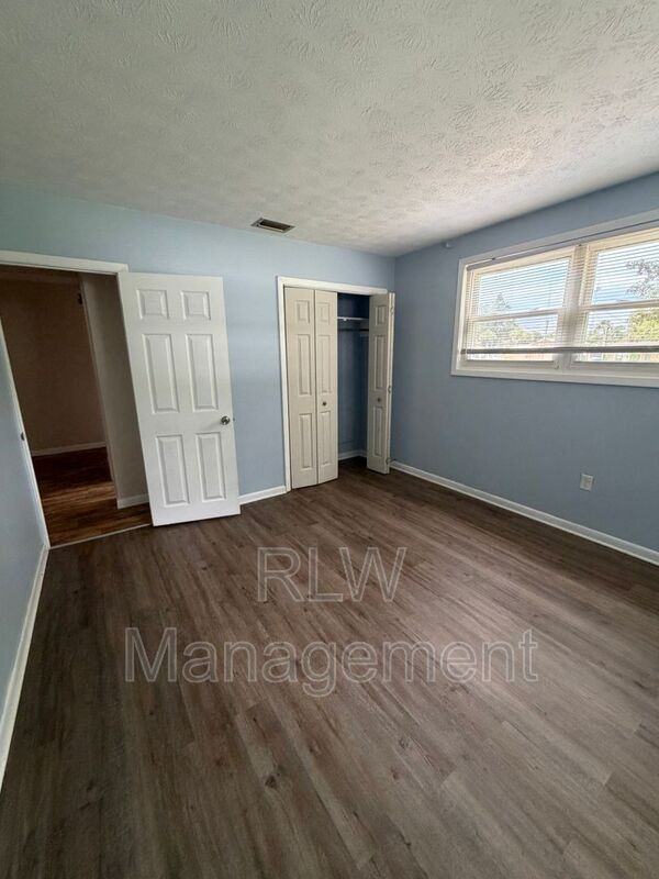 1927 Alice Dr - Photo 7 of 11