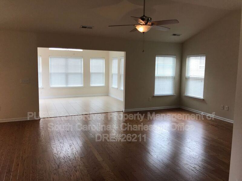 414 Decatur Dr - Photo 2 of 26