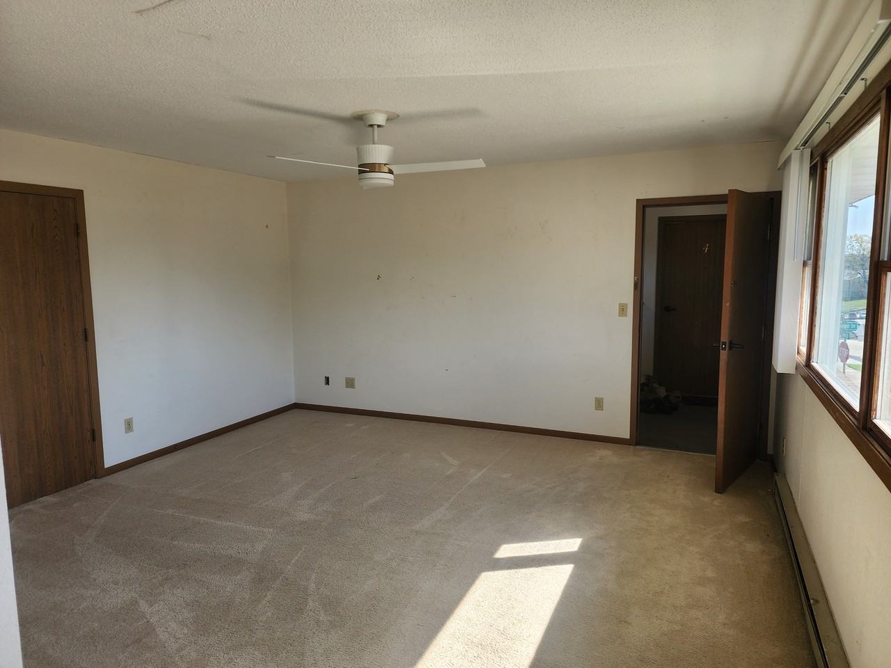 1490 Tower Dr #3 - Photo 4 of 9