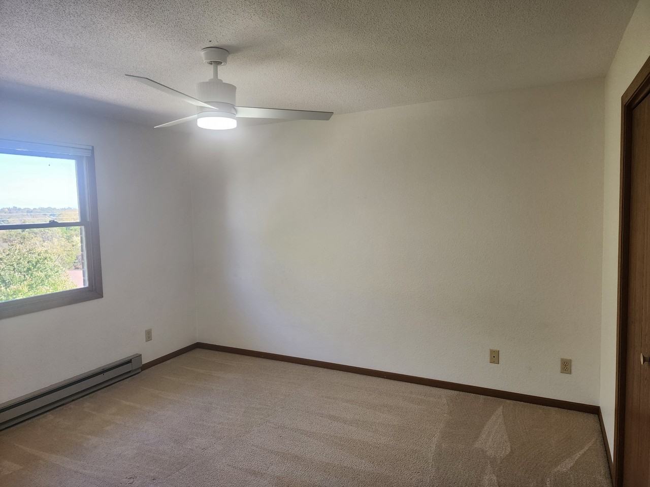 1490 Tower Dr #3 - Photo 5 of 9