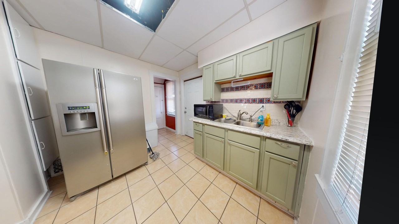 1015 W 148th St - Photo 5 of 25