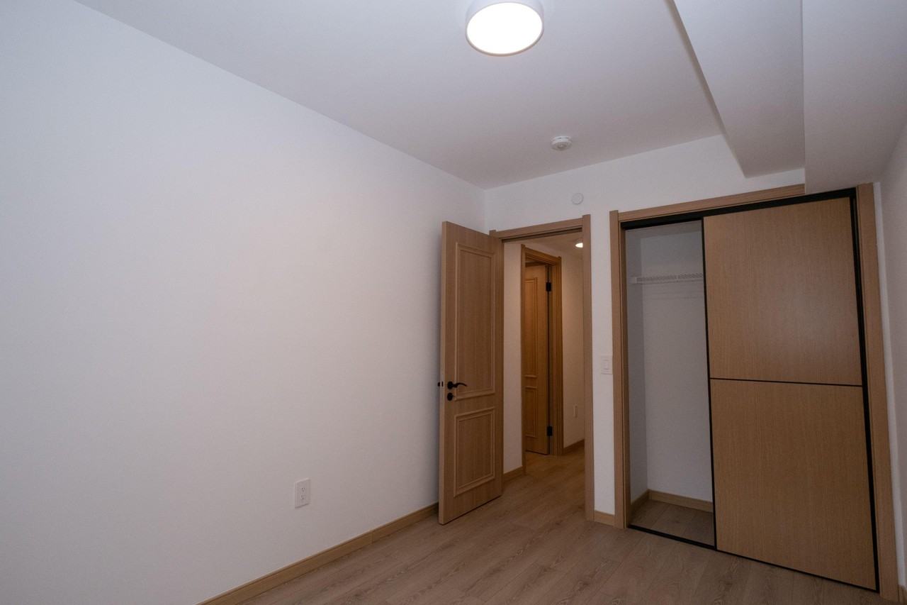 3425 Sheppard Ave E - Photo 6 of 33