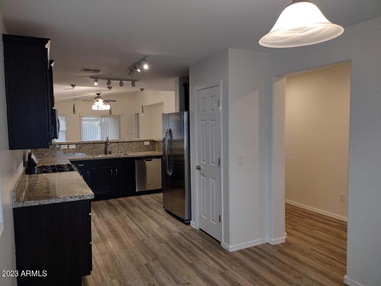 2079 E Saddlebrook Ct - Photo 2 of 14