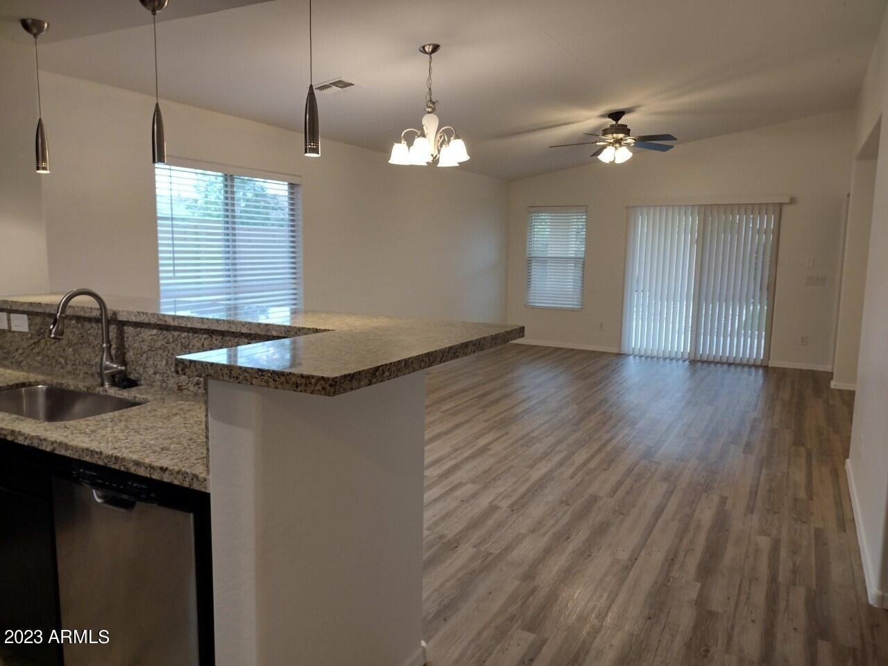 2079 E Saddlebrook Ct - Photo 4 of 14