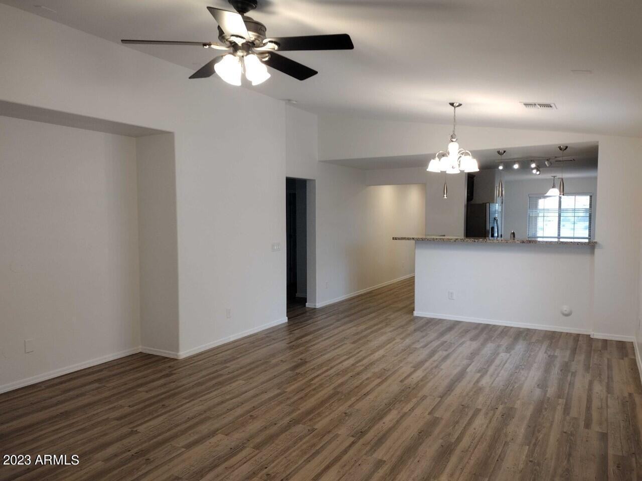 2079 E Saddlebrook Ct - Photo 5 of 14