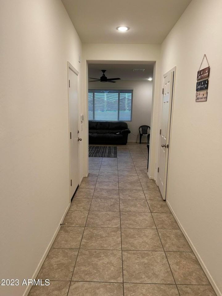 8841 W Fleetwood Ln - Photo 2 of 15