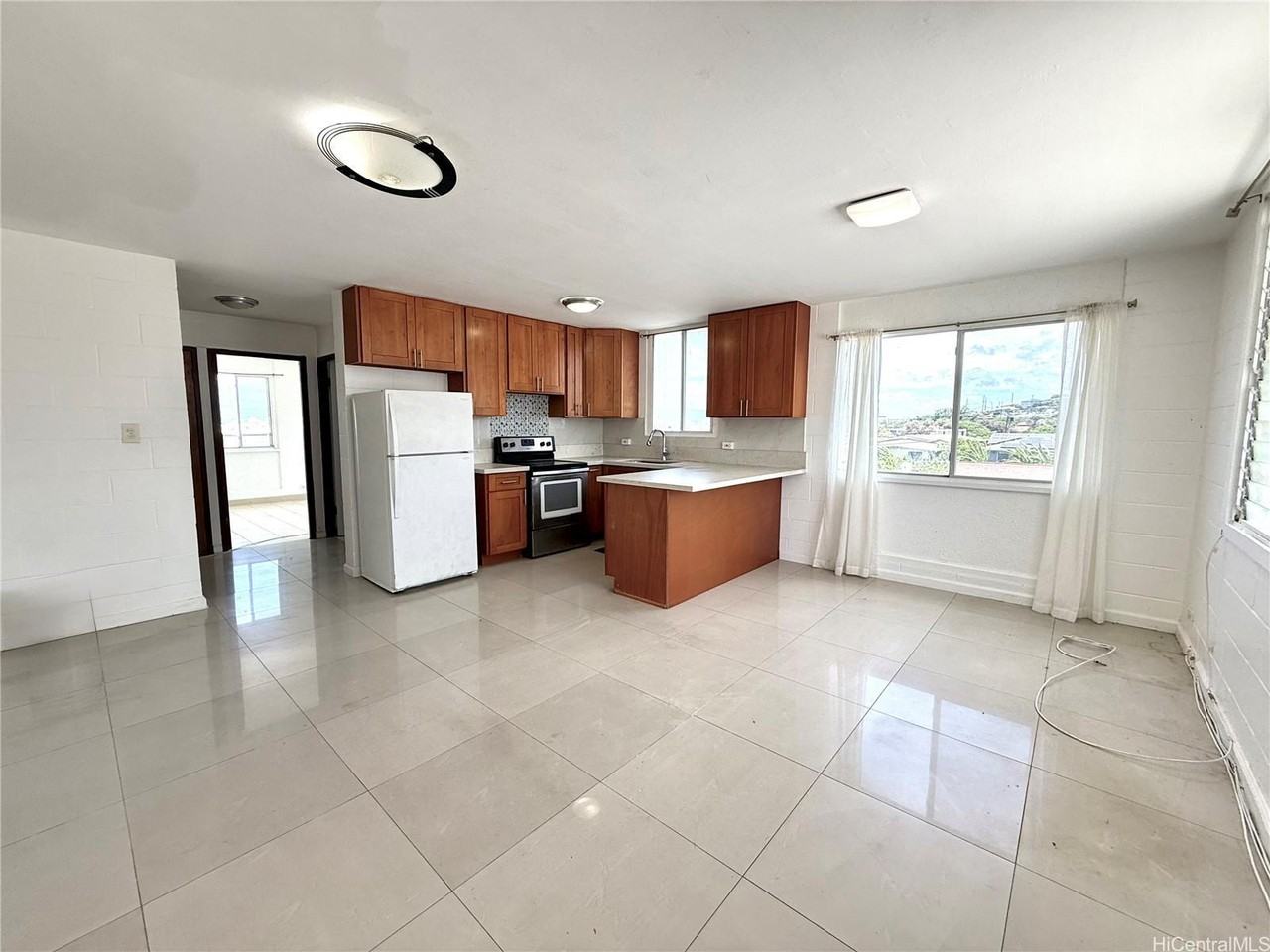 629 N Kuakini St #PH - Photo 2 of 15