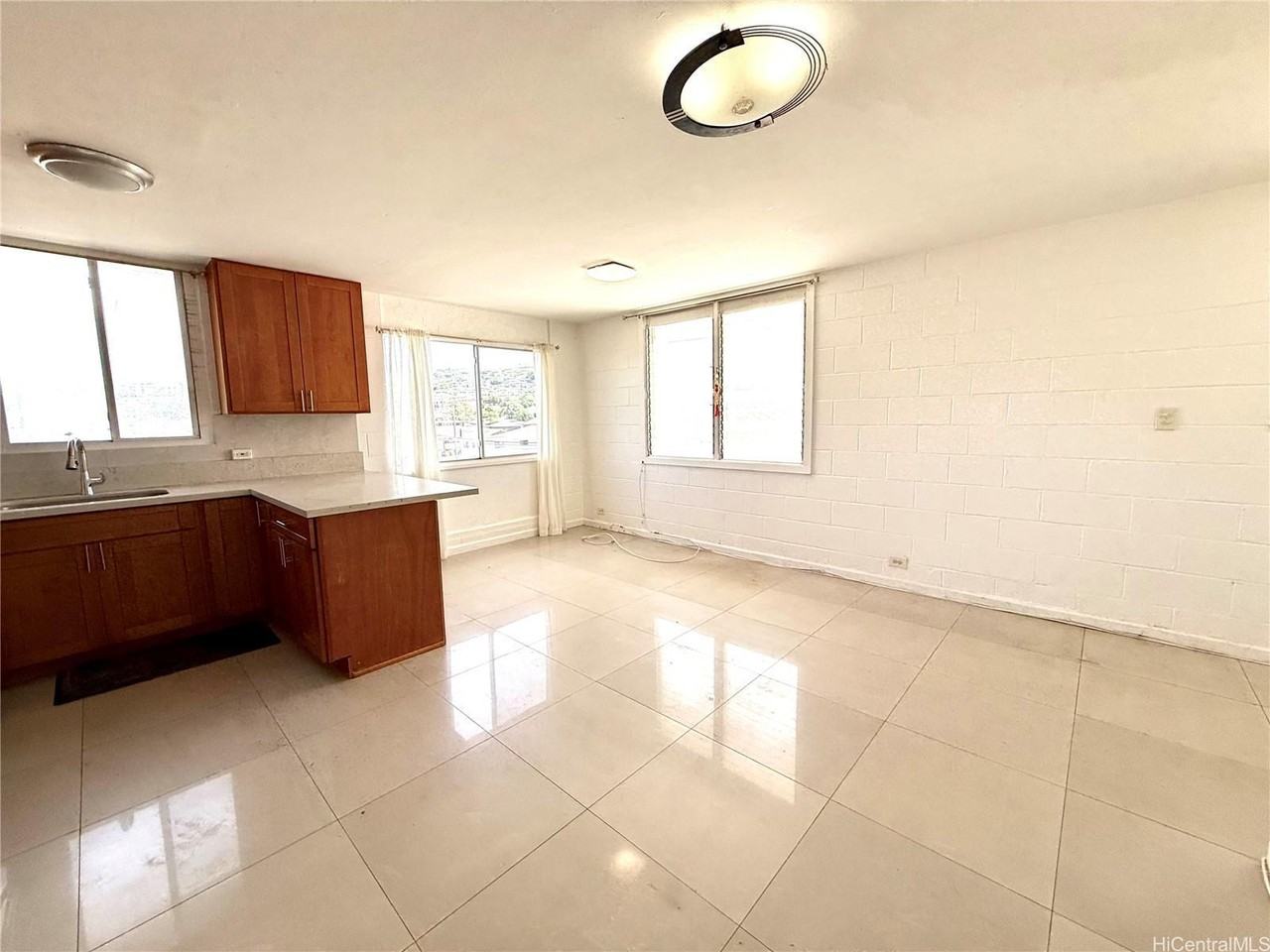 629 N Kuakini St #PH - Photo 4 of 15