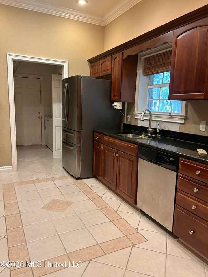 8328 Kahala Dr - Photo 5 of 14