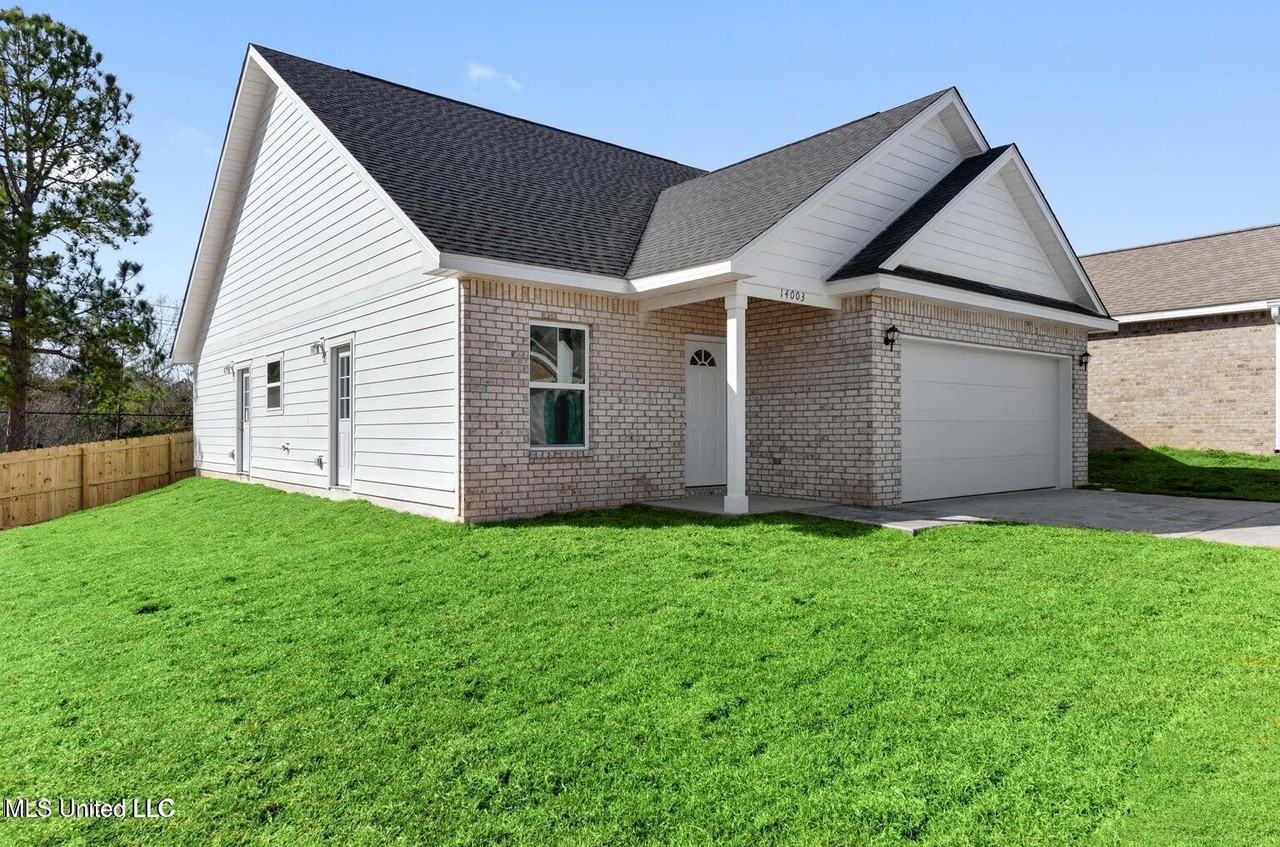 14003 Waterford Cir - Photo 2 of 21
