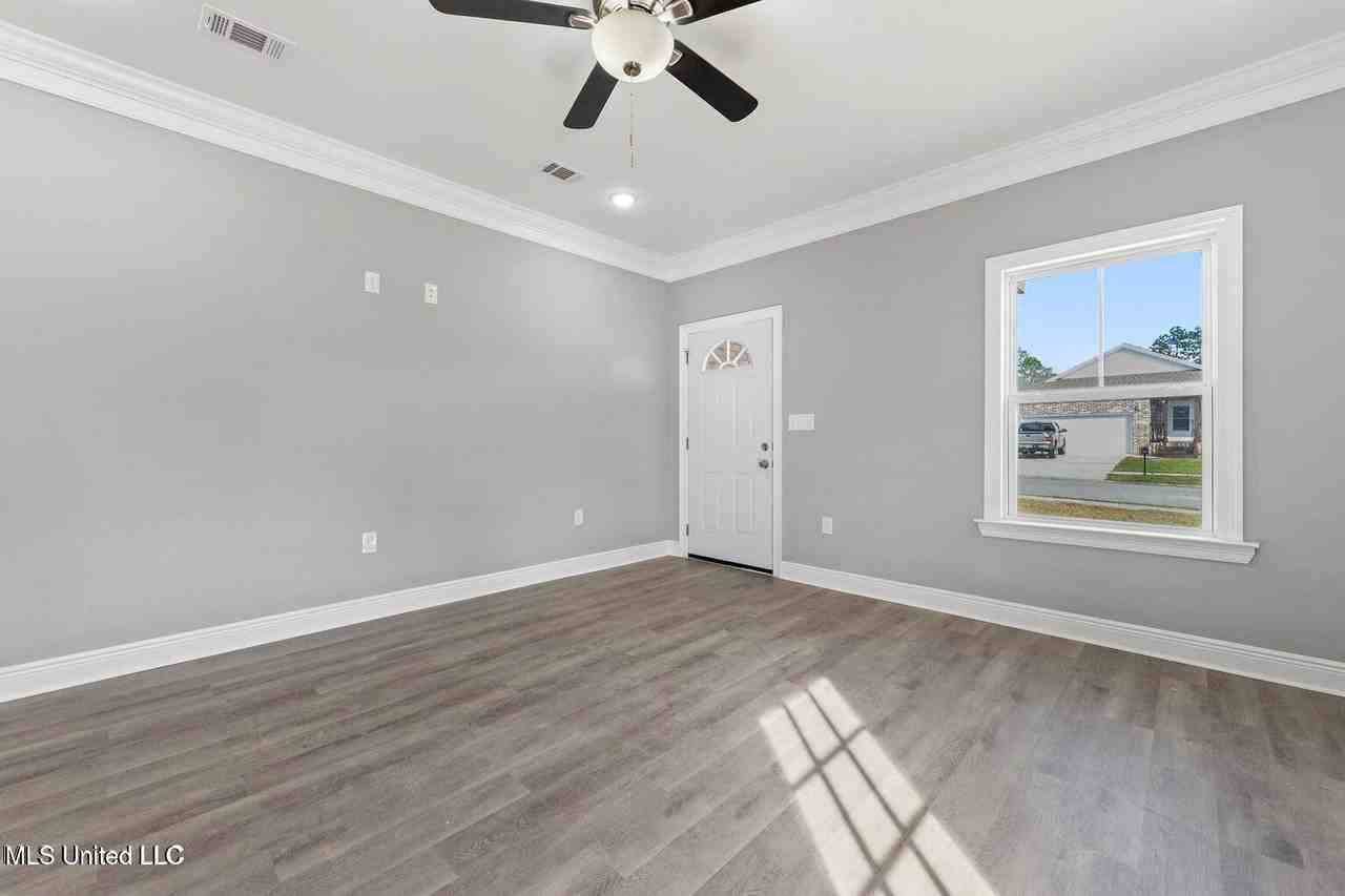 14003 Waterford Cir - Photo 5 of 21