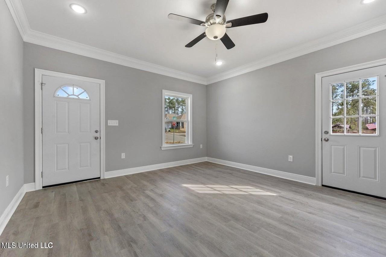 14003 Waterford Cir - Photo 6 of 21