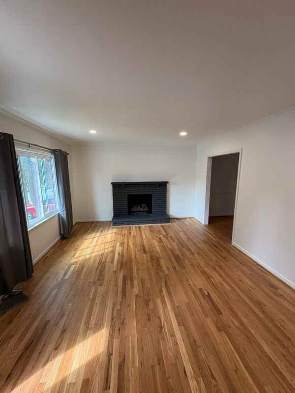 105 Greenwood St - Photo 5 of 11