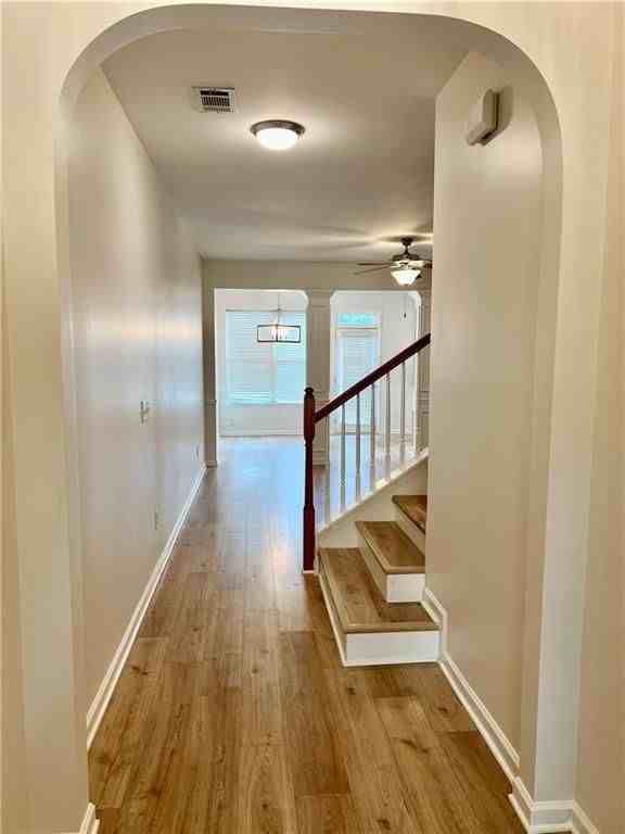 3102 Brockenhurst Dr - Photo 3 of 25
