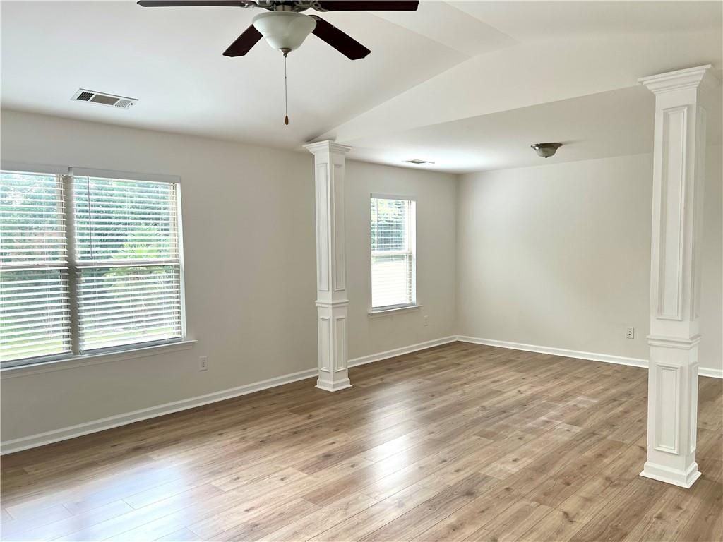 3102 Brockenhurst Dr - Photo 7 of 25
