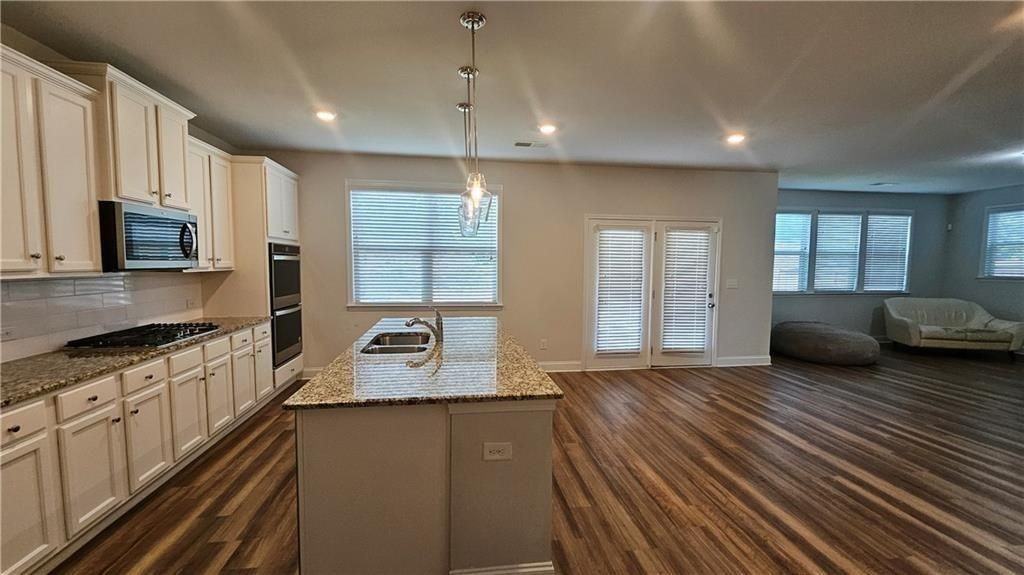 3350 Long Creek Dr - Photo 2 of 3