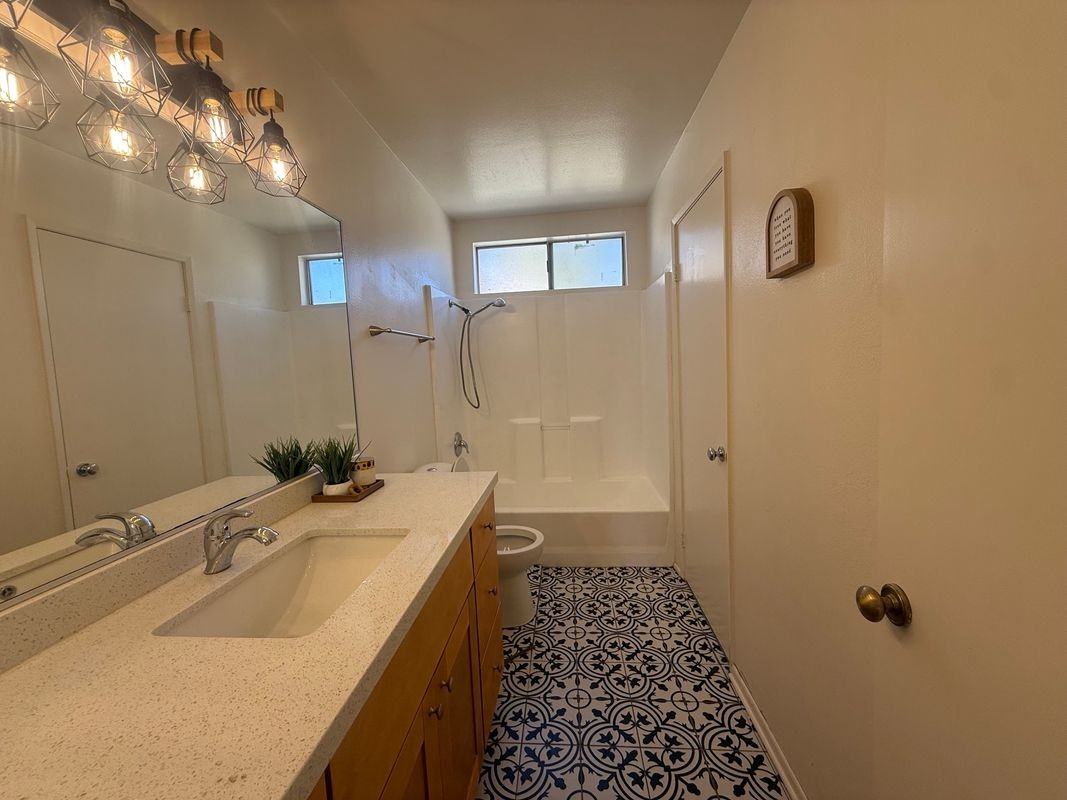 9362 Shadowood Dr - Photo 4 of 23