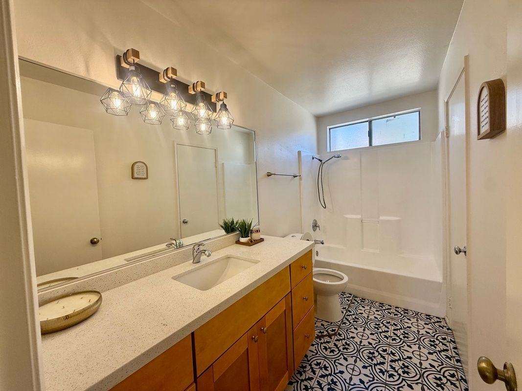9362 Shadowood Dr - Photo 5 of 23