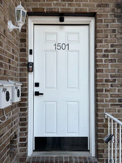 1501 47th St - Photo 2 of 3