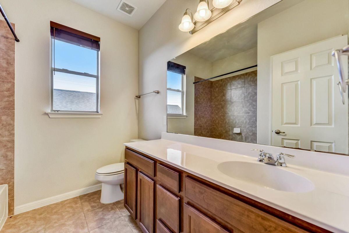 11400 W Parmer Ln ##87 - Photo 2 of 10