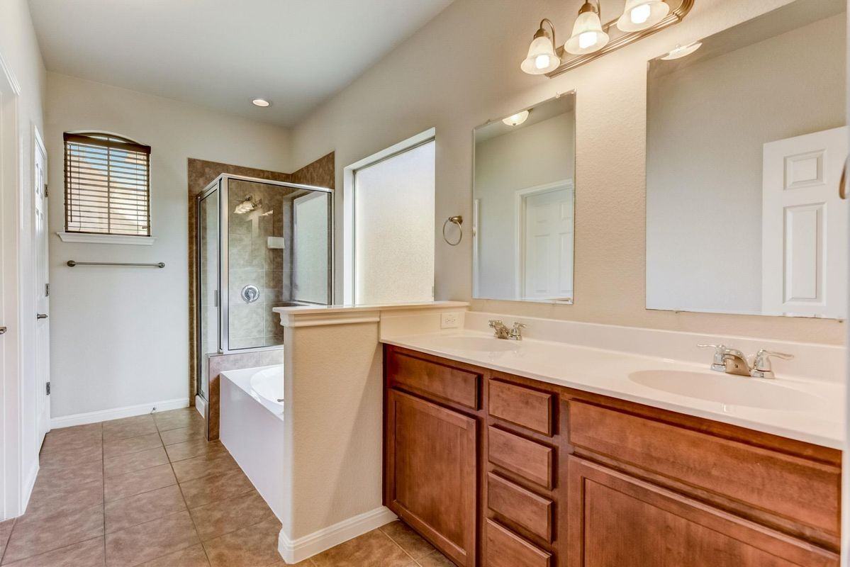 11400 W Parmer Ln ##87 - Photo 4 of 10