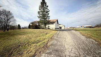 featured image of 3260 Ferris Rd