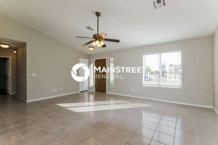 11422 W Puget Ave - Photo 3 of 16